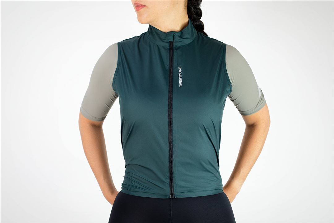 FACTORY WIND VEST. DARKOLIVEGREEN WOMAN